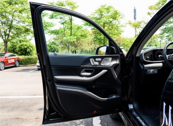 奔驰GLE 2020款 GLE 450 4MATIC 时尚型 车厢座椅   前门板