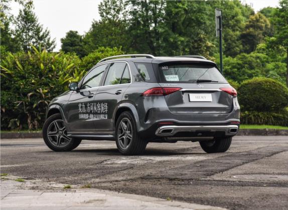奔驰GLE 2020款 GLE 450 4MATIC 时尚型 外观   斜后