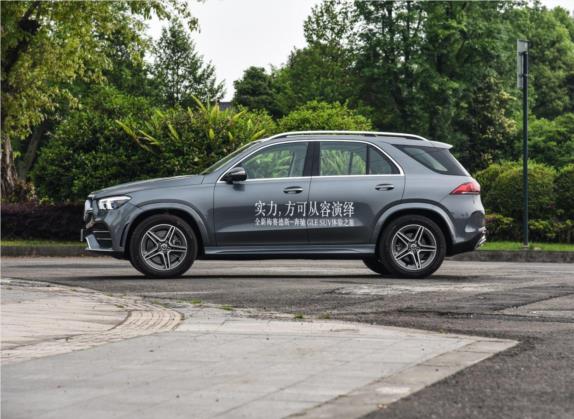 奔驰GLE 2020款 GLE 450 4MATIC 时尚型 外观   正侧