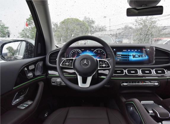 奔驰GLE 2020款 GLE 350 4MATIC 时尚型 中控类   驾驶位