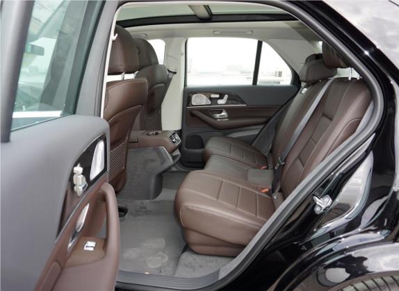 奔驰GLE 2020款 改款 GLE 350 4MATIC 时尚型特别版 车厢座椅   后排空间