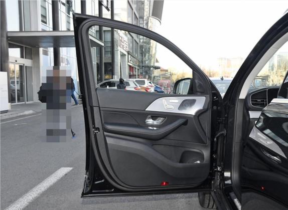 奔驰GLE 2020款 GLE 350 4MATIC 动感型 车厢座椅   前门板