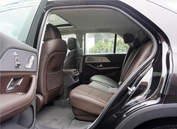 奔驰GLE 2020款 GLE 350 4MATIC 动感型特别版 车厢座椅   后排空间