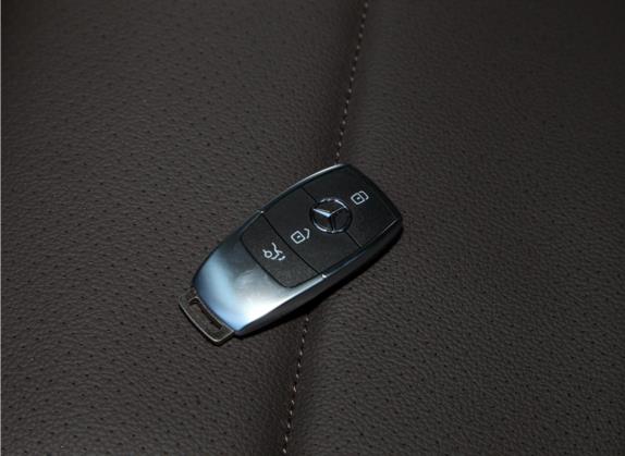 奔驰GLE 2021款 GLE 350 4MATIC 时尚型 其他细节类   钥匙