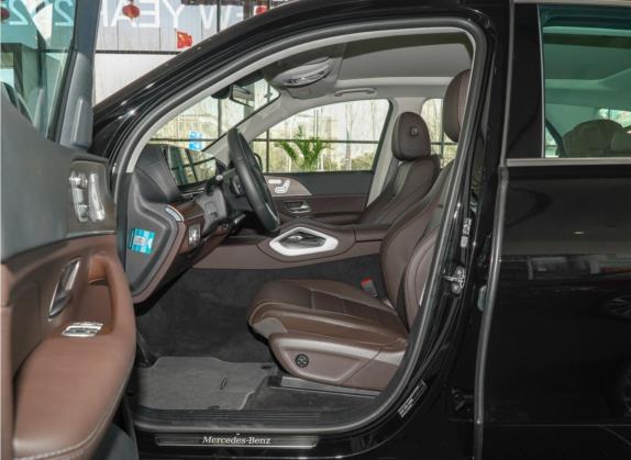 奔驰GLE 2021款 GLE 350 4MATIC 豪华型 车厢座椅   前排空间