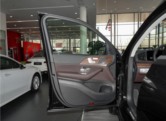 奔驰GLE 2021款 GLE 350 4MATIC 豪华型 车厢座椅   前门板