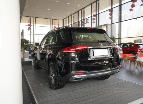 奔驰GLE 2021款 GLE 350 4MATIC 豪华型 外观   斜后