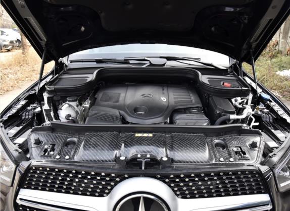 奔驰GLE 2021款 GLE 450 4MATIC 动感型 其他细节类   发动机舱
