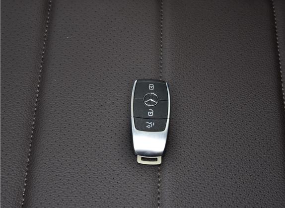 奔驰GLE 2021款 GLE 450 4MATIC 动感型 其他细节类   钥匙