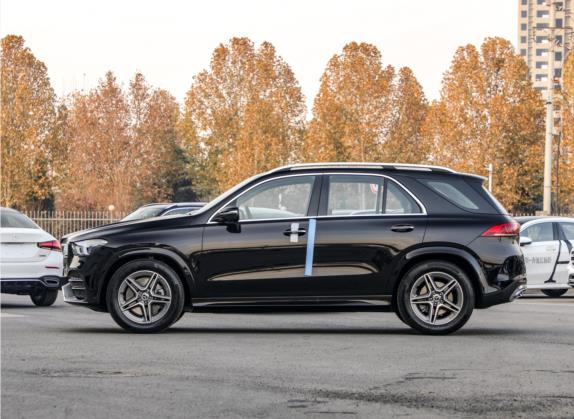 奔驰GLE 2021款 GLE 450 4MATIC 时尚型 外观   正侧