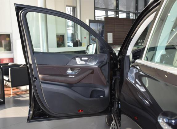 奔驰GLE 2021款 GLE 450 4MATIC 豪华型 车厢座椅   前门板