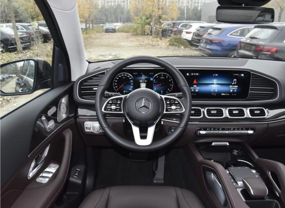 奔驰GLE 2022款 GLE 350 4MATIC 时尚型 中控类   驾驶位
