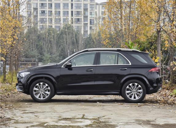 奔驰GLE 2022款 GLE 350 4MATIC 时尚型 外观   正侧