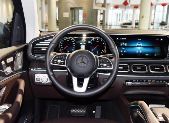 奔驰GLE 2022款 GLE 350 4MATIC 动感型 中控类   驾驶位