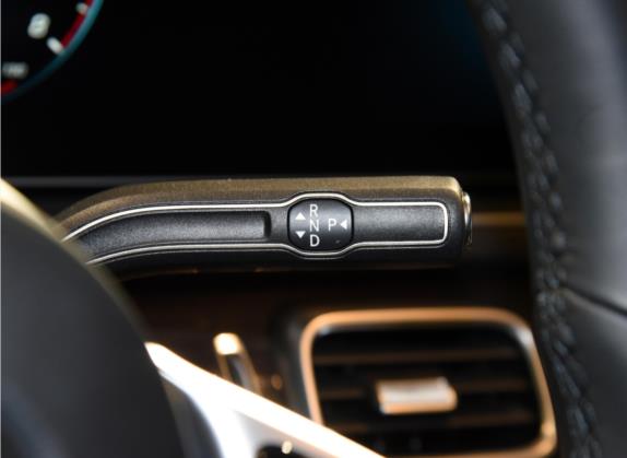 奔驰GLE 2022款 GLE 350 4MATIC 动感型 中控类   挡把