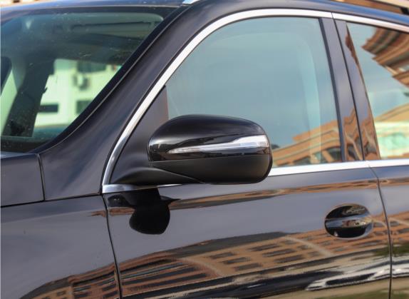 奔驰GLE 2022款 GLE 450 4MATIC 动感型 外观细节类   外后视镜