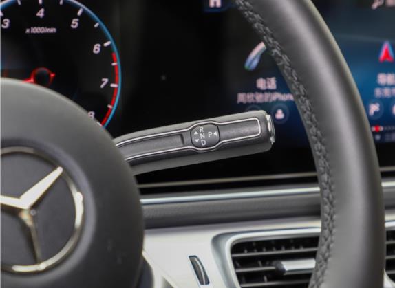 奔驰GLE 2022款 GLE 450 4MATIC 动感型 中控类   挡把