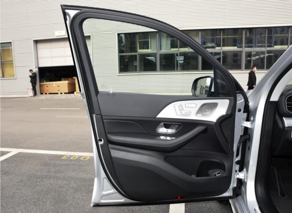 奔驰GLE 2022款 GLE 450 4MATIC 时尚型 车厢座椅   前门板