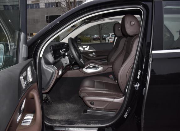 奔驰GLE 2022款 GLE 450 4MATIC 豪华型 车厢座椅   前排空间