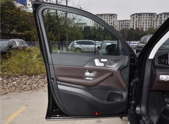 奔驰GLE 2022款 GLE 450 4MATIC 豪华型 车厢座椅   前门板