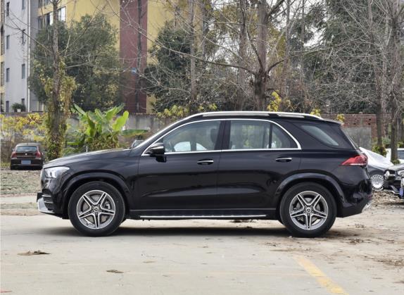 奔驰GLE 2022款 GLE 450 4MATIC 豪华型 外观   正侧