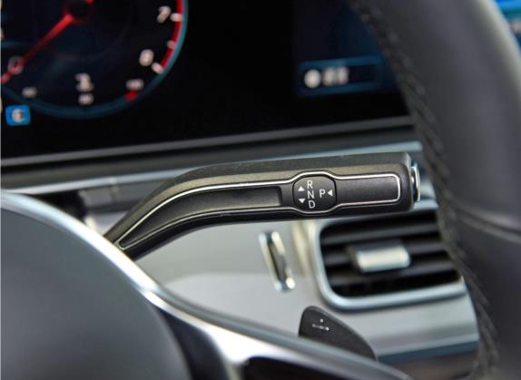 奔驰GLE 2022款 改款 GLE 350 4MATIC 动感型 中控类   挡把
