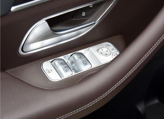 奔驰GLE 2022款 改款 GLE 350 4MATIC 时尚型 车厢座椅   门窗控制