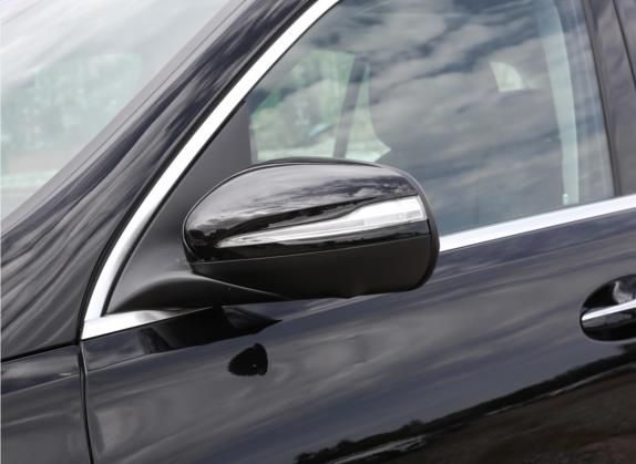 奔驰GLE 2022款 改款 GLE 450 4MATIC 时尚型 外观细节类   外后视镜