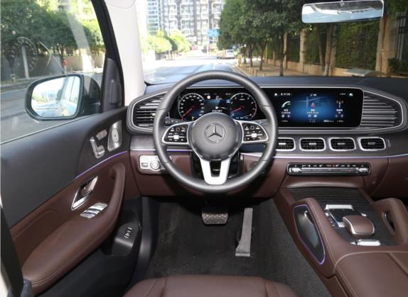 奔驰GLE 2022款 改款 GLE 450 4MATIC 豪华型 中控类   驾驶位
