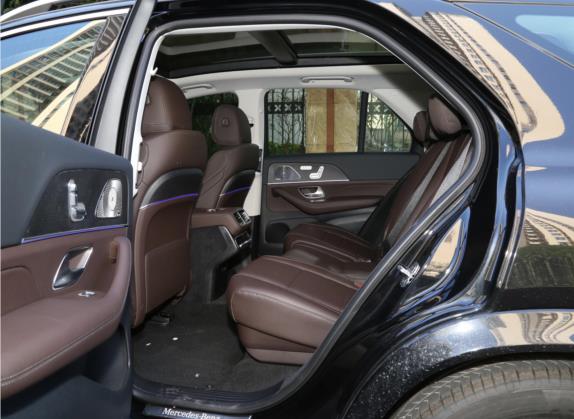 奔驰GLE 2022款 改款 GLE 450 4MATIC 豪华型 车厢座椅   后排空间