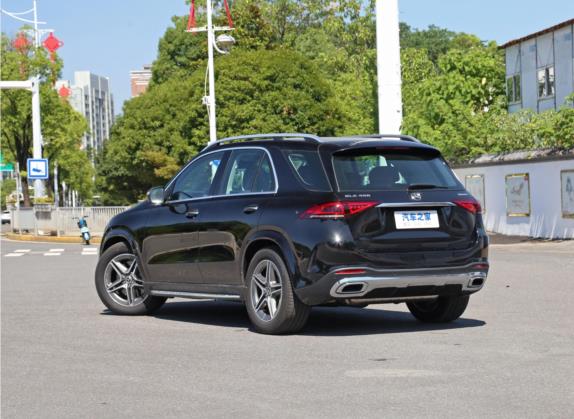 奔驰GLE 2022款 改款 GLE 450 4MATIC 豪华型 外观   斜后