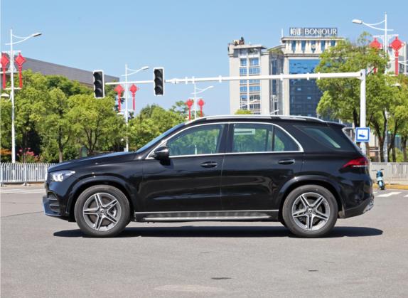 奔驰GLE 2022款 改款 GLE 450 4MATIC 豪华型 外观   正侧