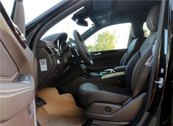 奔驰GLS 2016款 GLS 350d 4MATIC 车厢座椅   前排空间