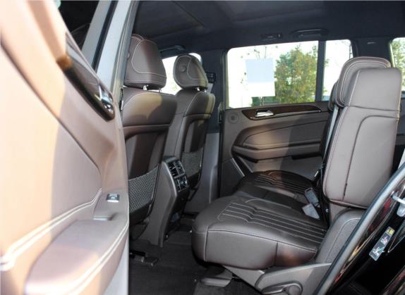 奔驰GLS 2016款 GLS 350d 4MATIC 车厢座椅   后排空间