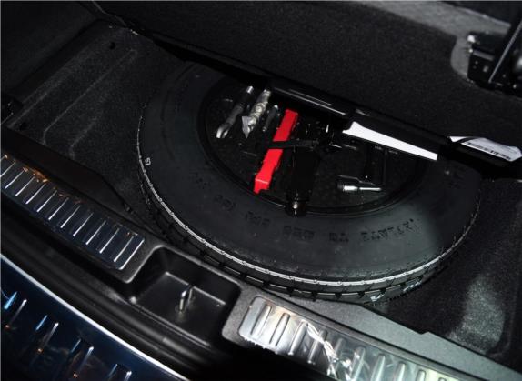 奔驰GLS 2016款 GLS 500 4MATIC 其他细节类   备胎