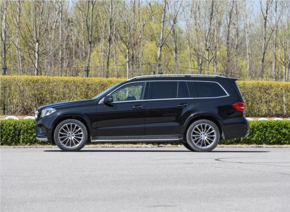 奔驰GLS 2016款 GLS 500 4MATIC 外观   正侧
