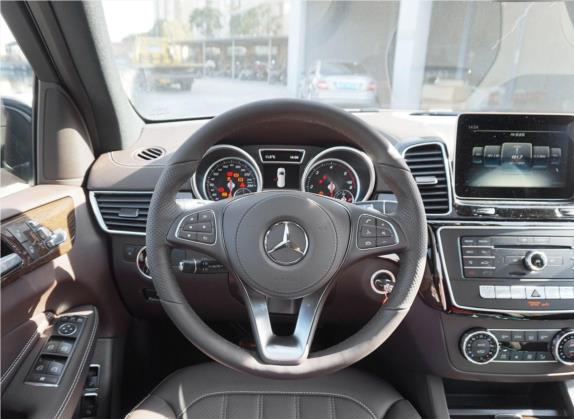 奔驰GLS 2017款 GLS 350d 4MATIC 中控类   驾驶位