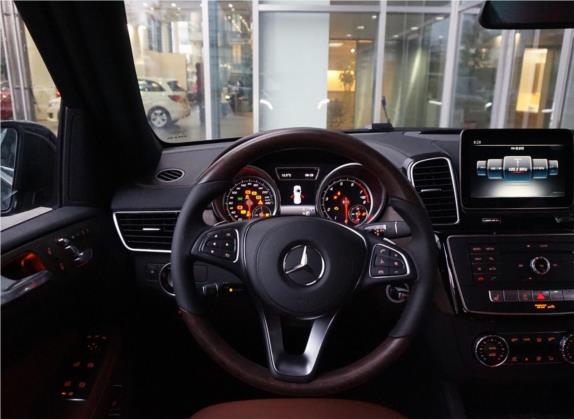 奔驰GLS 2017款 GLS 400 4MATIC豪华型 中控类   驾驶位