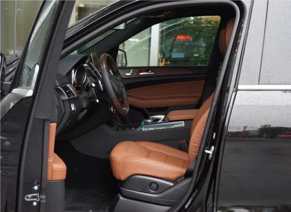 奔驰GLS 2017款 GLS 400 4MATIC豪华型 车厢座椅   前排空间