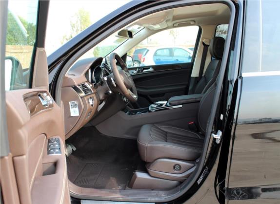 奔驰GLS 2018款 GLS 350d 4MATIC 车厢座椅   前排空间