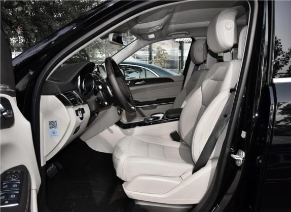 奔驰GLS 2018款 GLS 500 4MATIC 车厢座椅   前排空间
