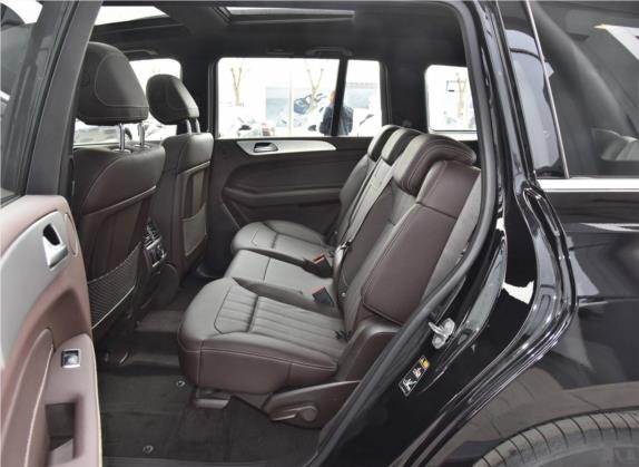 奔驰GLS 2018款 改款 GLS 320 4MATIC 车厢座椅   后排空间