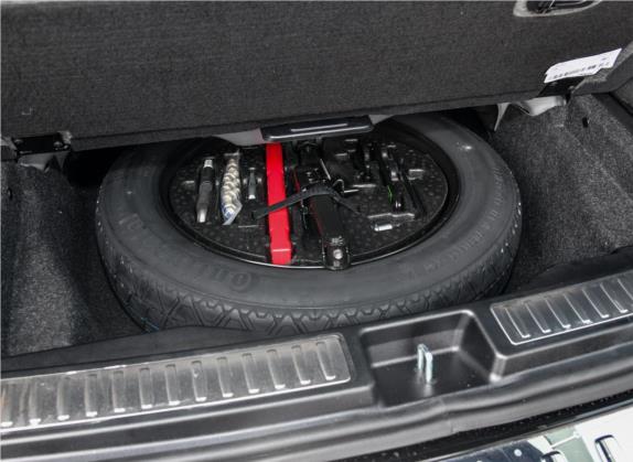 奔驰GLS 2018款 改款 GLS 500 4MATIC 其他细节类   备胎