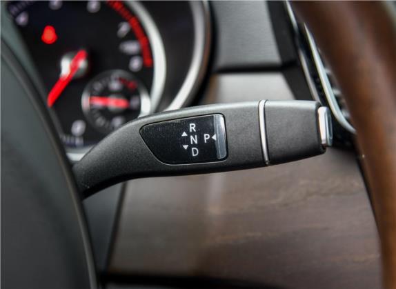 奔驰GLS 2018款 改款 GLS 500 4MATIC 中控类   挡把