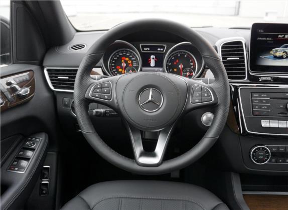 奔驰GLS 2019款 GLS 400 4MATIC动感型臻藏版 中控类   驾驶位