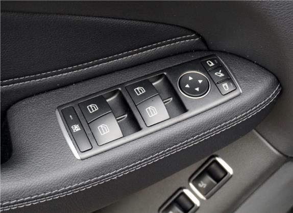 奔驰GLS 2019款 GLS 400 4MATIC动感型臻藏版 车厢座椅   门窗控制