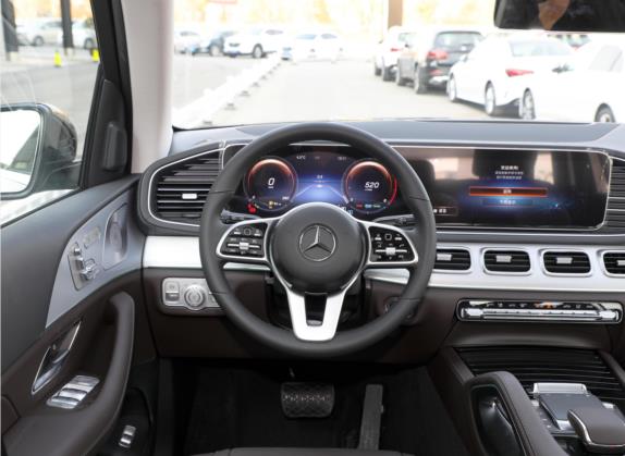 奔驰GLS 2021款 GLS 400 4MATIC 中控类   驾驶位