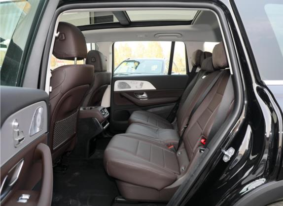 奔驰GLS 2021款 GLS 400 4MATIC 车厢座椅   后排空间