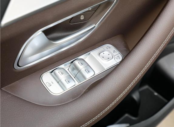 奔驰GLS 2021款 GLS 400 4MATIC 车厢座椅   门窗控制