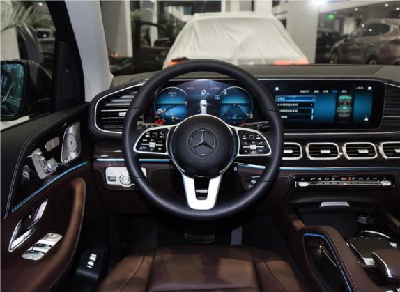 奔驰GLS 2021款 GLS 450 4MATIC 时尚型 中控类   驾驶位